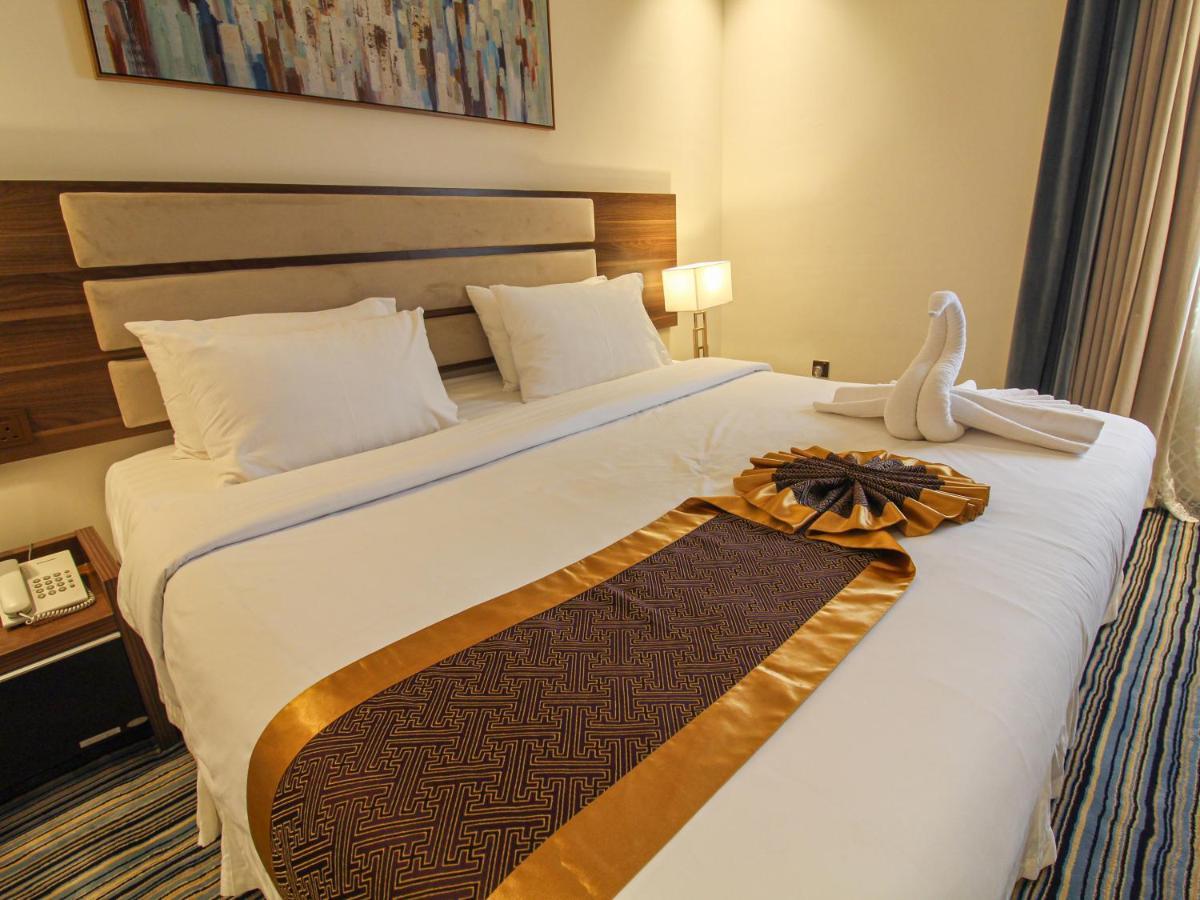 Friesian Hotel Suites Dschidda Exterior foto