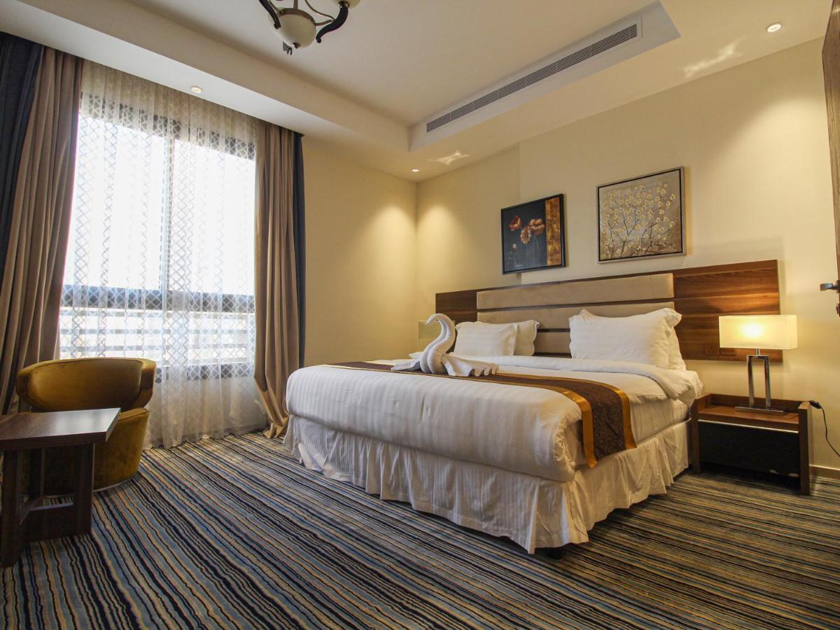 Friesian Hotel Suites Dschidda Exterior foto