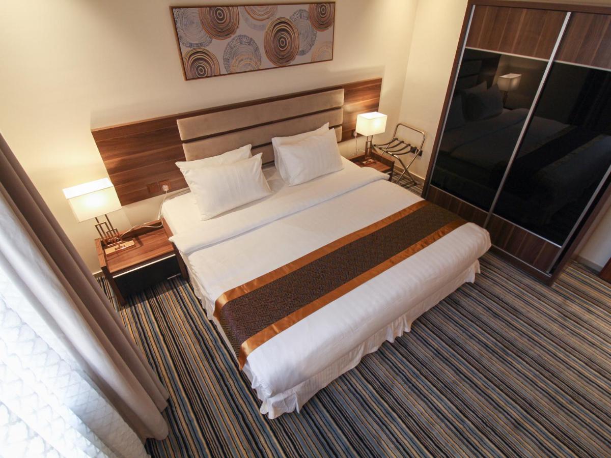 Friesian Hotel Suites Dschidda Exterior foto